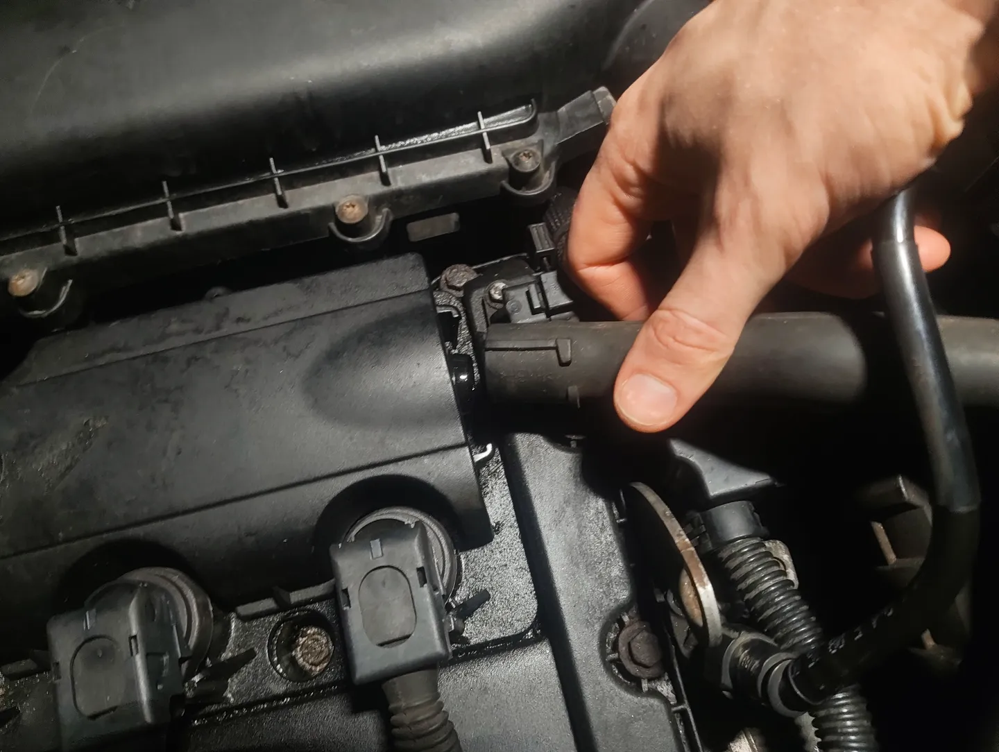 Disconnected small boost pipe hose