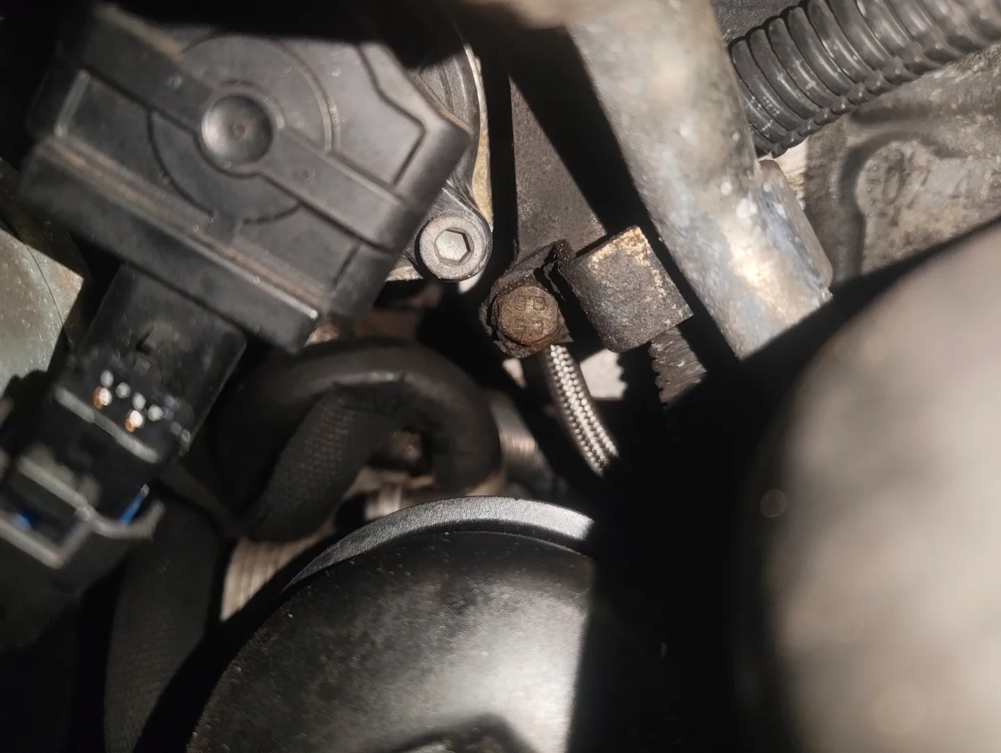 Diverter valve right bolt