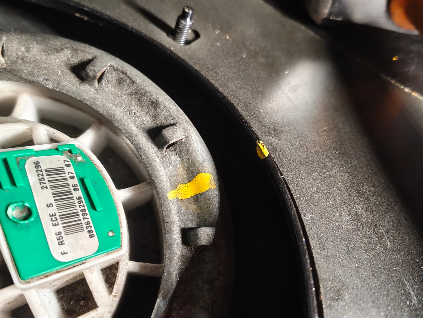 Marking fuel filter fastener