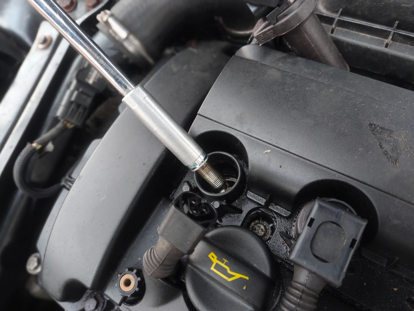 Spark plug inside spark plug socket