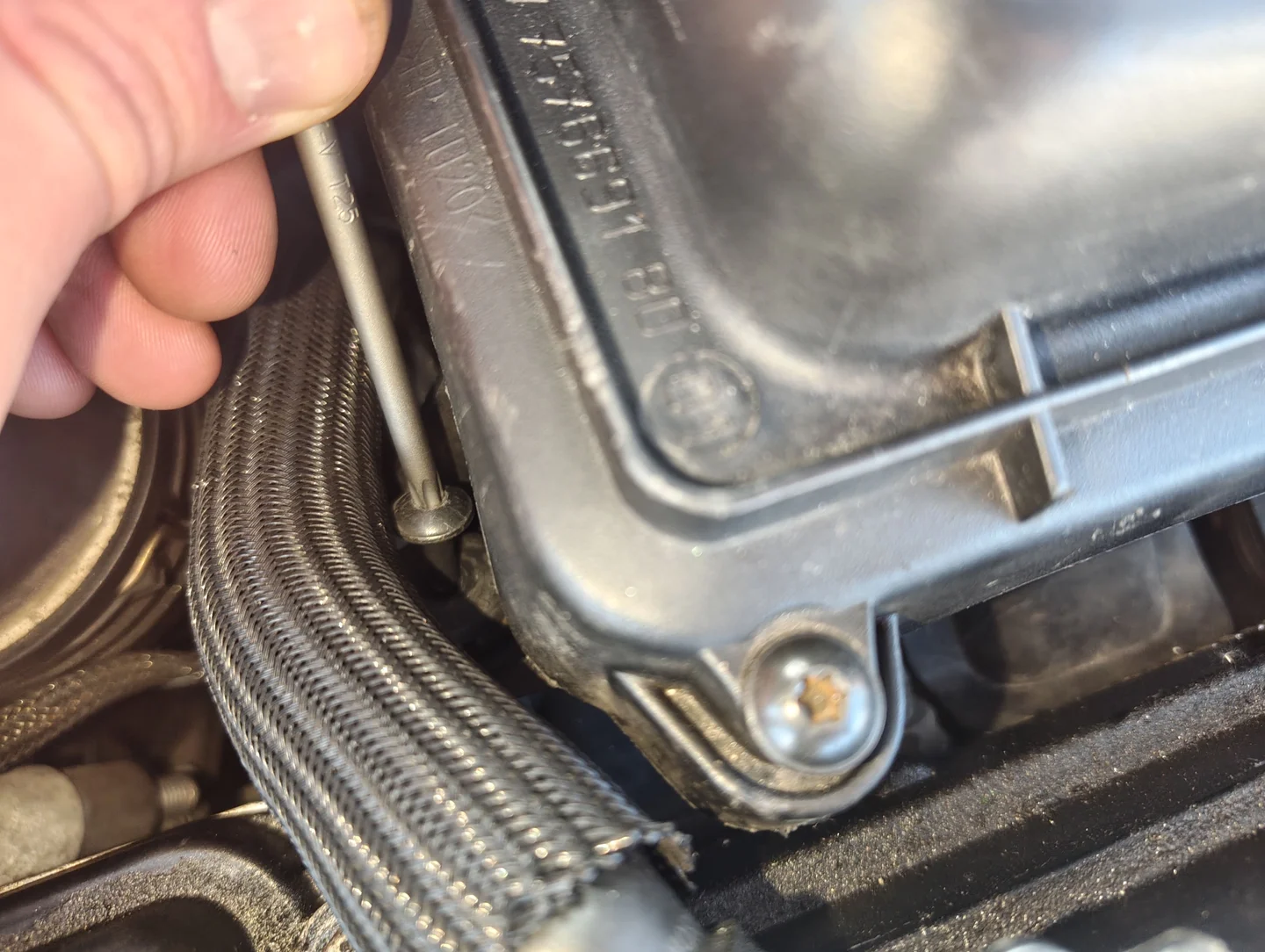 Torx 25 screw almost completely undone