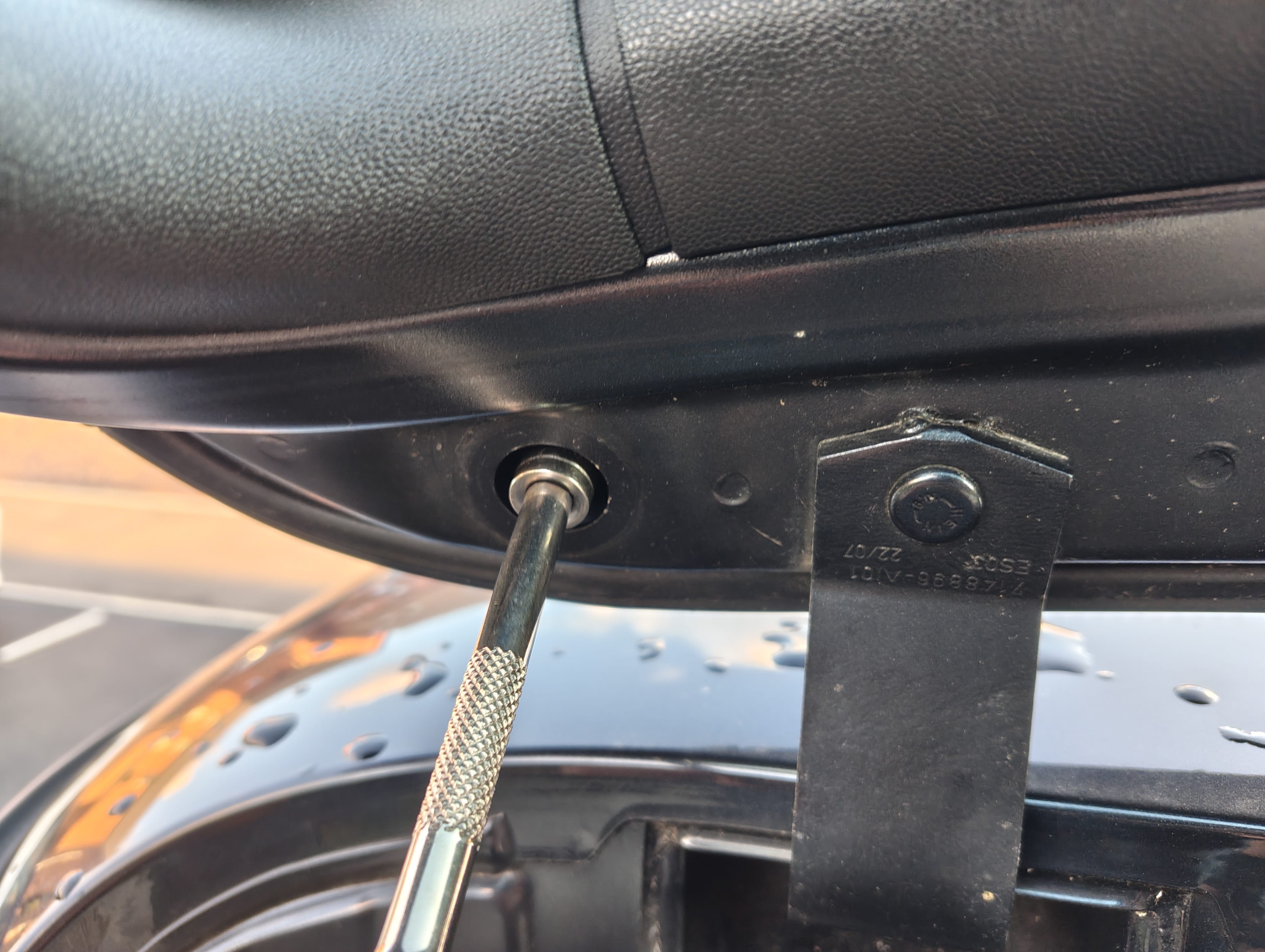 Undoing a nut with a ratchet